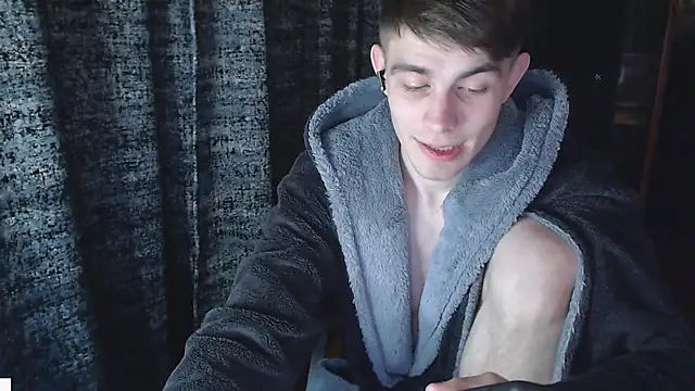 Student Oliver online show from November 16, 7:29 pm