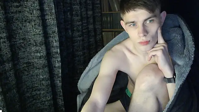 Snapshot of Student_Oliver chatting on February 8, 6:49 pm Student Oliver online show from February 8, 6:49 pm