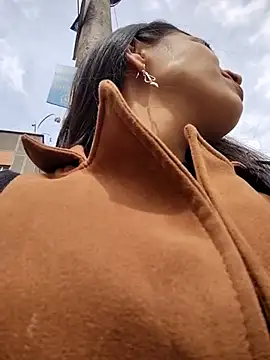 Astrid-- online show from May 21, 2:58 pm