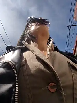 Astrid-- online show from February 4, 3:18 pm