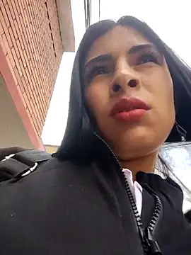 Astrid-- online show from May 5, 3:04 pm