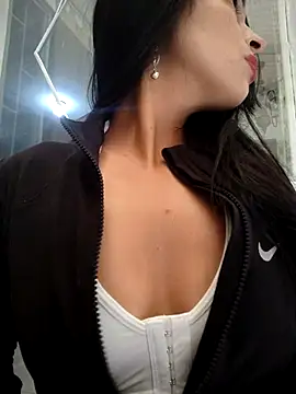 Astrid-- online show from October 24, 7:57 pm