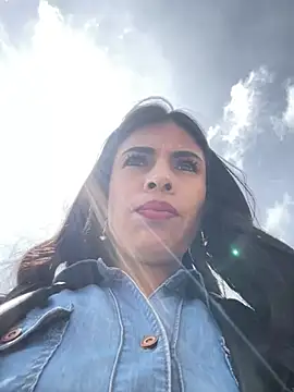 Astrid-- online show from April 10, 3:08 pm