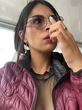 Astrid-- online show from April 21, 3:07 pm