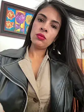 Astrid-- online show from April 8, 3:02 pm