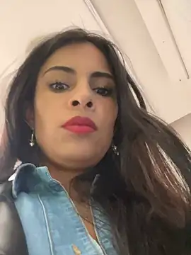 Astrid-- online show from April 23, 7:48 pm