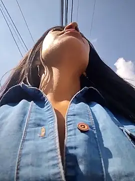 Astrid-- online show from March 4, 2:58 pm