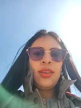 Astrid-- online show from February 5, 2:57 pm