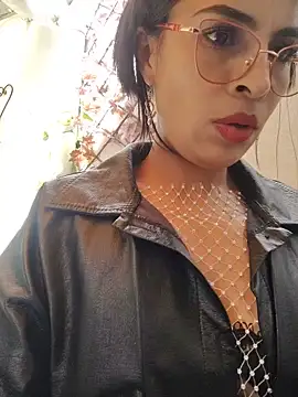 Astrid-- online show from May 19, 7:32 pm
