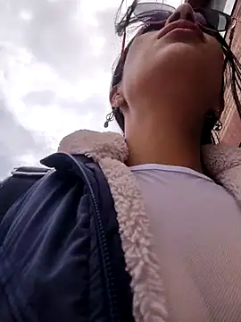 Astrid-- online show from May 12, 3:07 pm