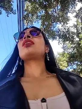 Astrid-- online show from December 3, 3:11 pm