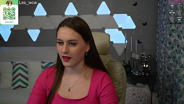 Snapshot of HarleyDeess chatting on February 20, 9:20 pm HarleyDeess online show from February 20, 9:20 pm