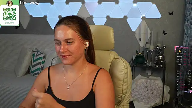 Snapshot of HarleyDeess chatting on September 17, 7:27 pm HarleyDeess online show from September 17, 7:27 pm