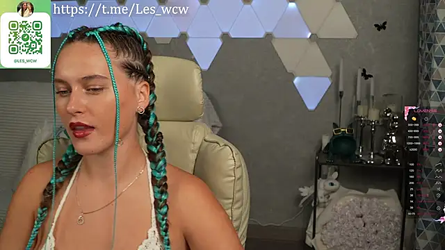 Snapshot of HarleyDeess chatting on October 2, 8:45 pm HarleyDeess online show from October 2, 8:45 pm
