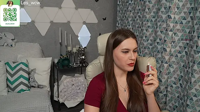 Snapshot of HarleyDeess chatting on March 18, 8:16 pm HarleyDeess online show from March 18, 8:16 pm
