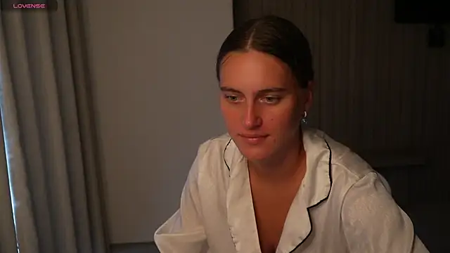 HarleyDeess online show from June 19, 2:17 am