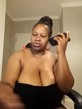 bustylisa1983 online show from March 28, 4:24 am
