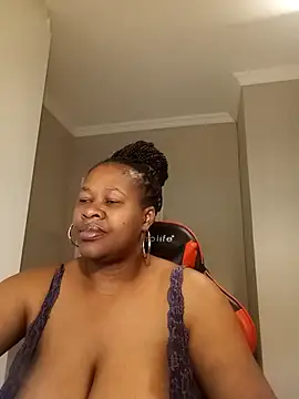 bustylisa1983 online show from March 27, 4:54 am