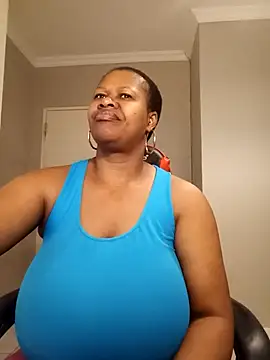 bustylisa1983 online show from November 1, 5:25 am