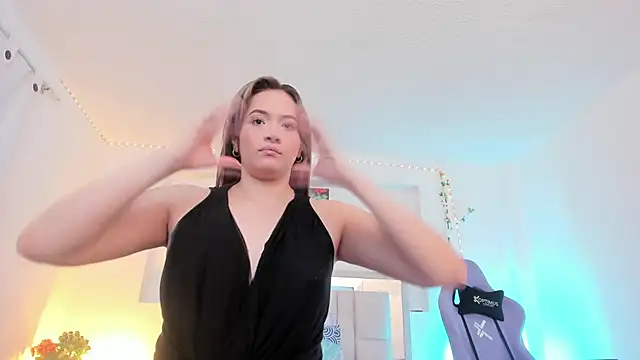 Samanta roberts1 online show from October 25, 1:45 pm