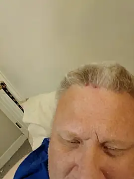 Snapshot of Jbirdb48 chatting on November 6, 5:11 am Jbirdb48 online show from November 6, 5:11 am