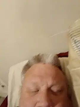 Snapshot of Jbirdb48 chatting on November 22, 5:39 am Jbirdb48 online show from November 22, 5:39 am