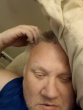 Snapshot of Jbirdb48 chatting on November 12, 3:43 am Jbirdb48 online show from November 12, 3:43 am