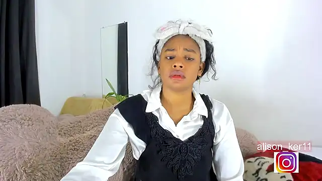 alison-ker3 online show from February 14, 4:04 am