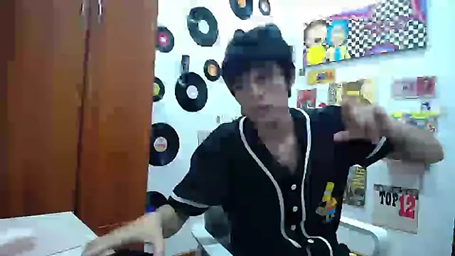 Snapshot of 9_Fernanda_9 chatting on February 8, 2:47 am 9 Fernanda 9 online show from February 8, 2:47 am