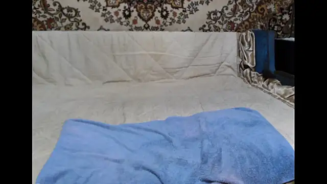 Snapshot of AlanStrongs chatting on July 4, 8:46 pm AlanStrongs online show from July 4, 8:46 pm