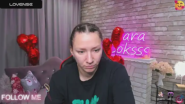 Snapshot of SarahCoksss chatting on February 21, 12:16 am SarahCoksss online show from February 21, 12:16 am