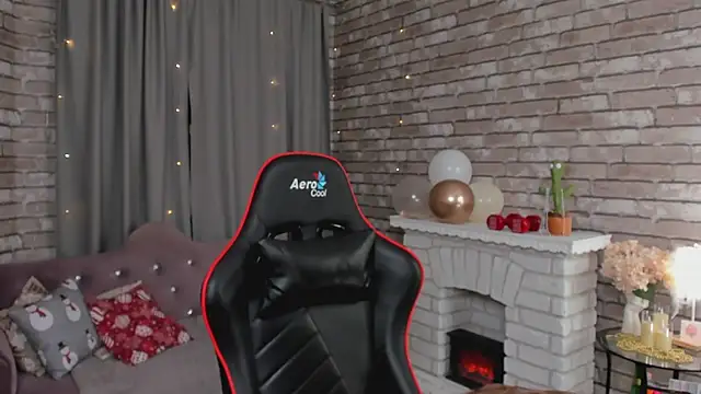 SarahCoksss online show from February 2, 12:20 am