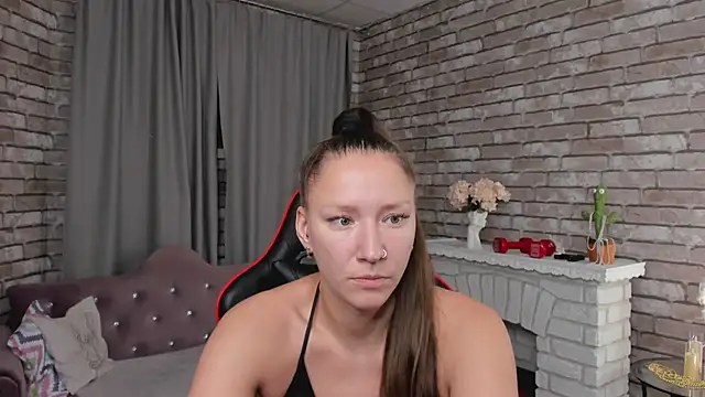 SarahCoksss online show from April 9, 12:23 am