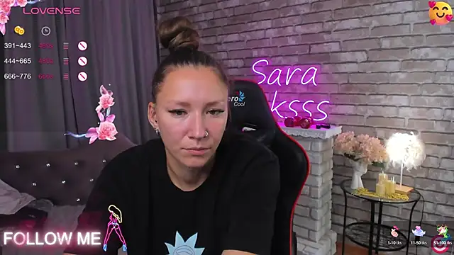 Snapshot of SarahCoksss chatting on October 5, 1:18 am SarahCoksss online show from October 5, 1:18 am