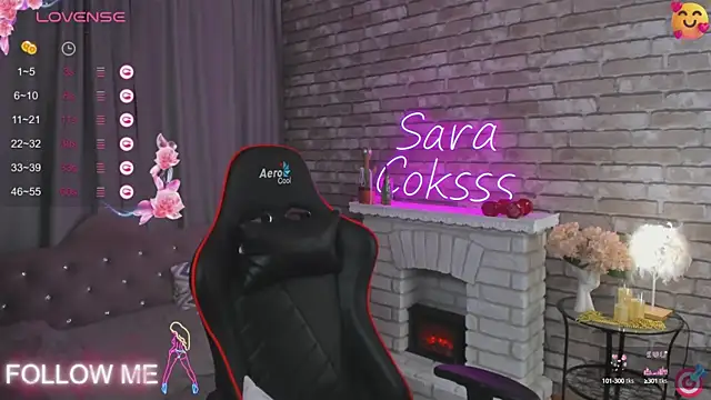 Snapshot of SarahCoksss chatting on October 1, 1:00 am SarahCoksss online show from October 1, 1:00 am