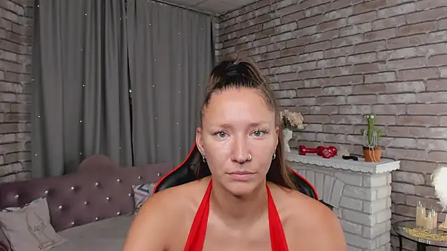 Snapshot of SarahCoksss chatting on July 17, 12:41 am SarahCoksss online show from July 17, 12:41 am