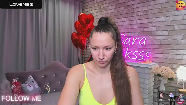 Snapshot of SarahCoksss chatting on February 21, 3:23 am SarahCoksss online show from February 21, 3:23 am