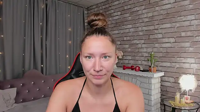 SarahCoksss online show from May 14, 12:18 am