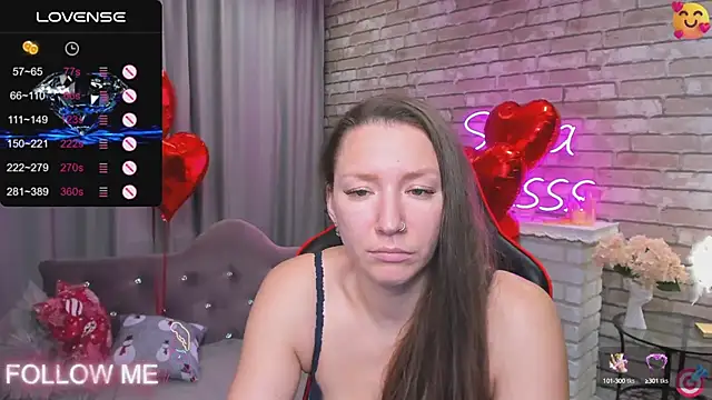 Snapshot of SarahCoksss chatting on February 13, 3:29 am SarahCoksss online show from February 13, 3:29 am