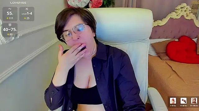 Snapshot of Lily_Marlin chatting on June 20, 2:49 am Lily Marlin online show from June 20, 2:49 am