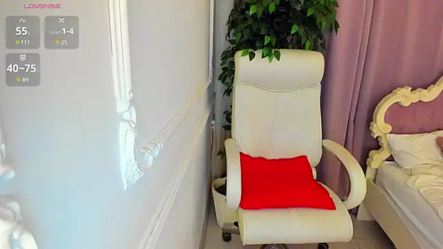 Lily Marlin online show from February 22, 6:05 am