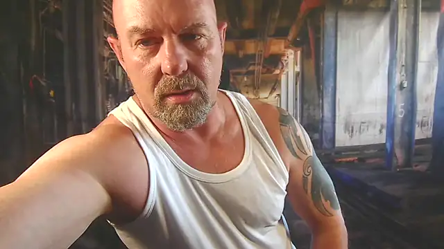 Snapshot of ManlyPrisonGuy chatting on June 18, 2:22 pm ManlyPrisonGuy online show from June 18, 2:22 pm
