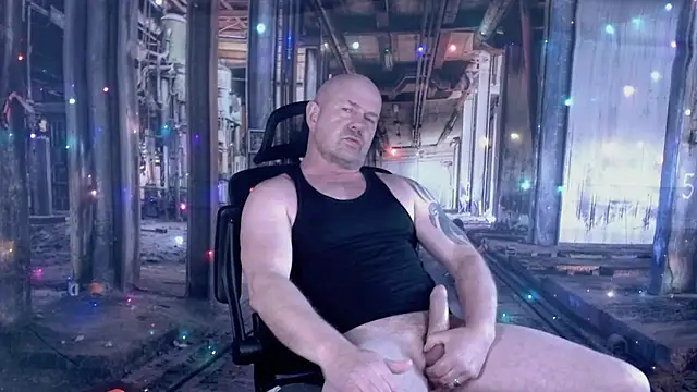 ManlyPrisonGuy online show from December 17, 1:16 pm