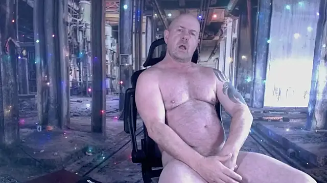 ManlyPrisonGuy online show from December 18, 11:14 am