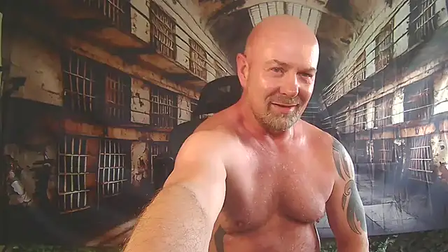 ManlyPrisonGuy online show from May 19, 2:24 pm