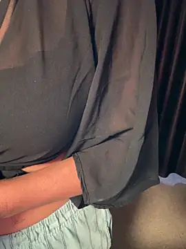 sexy-simmy online show from March 14, 6:58 pm