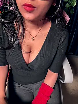 sexy-simmy online show from December 22, 6:52 pm