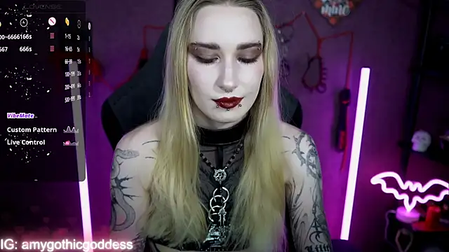 amywhitenessxx online show from March 20, 1:01 pm