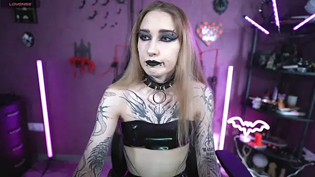 amywhitenessxx online show from May 10, 11:03 am