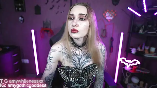 amywhitenessxx online show from June 1, 1:55 pm